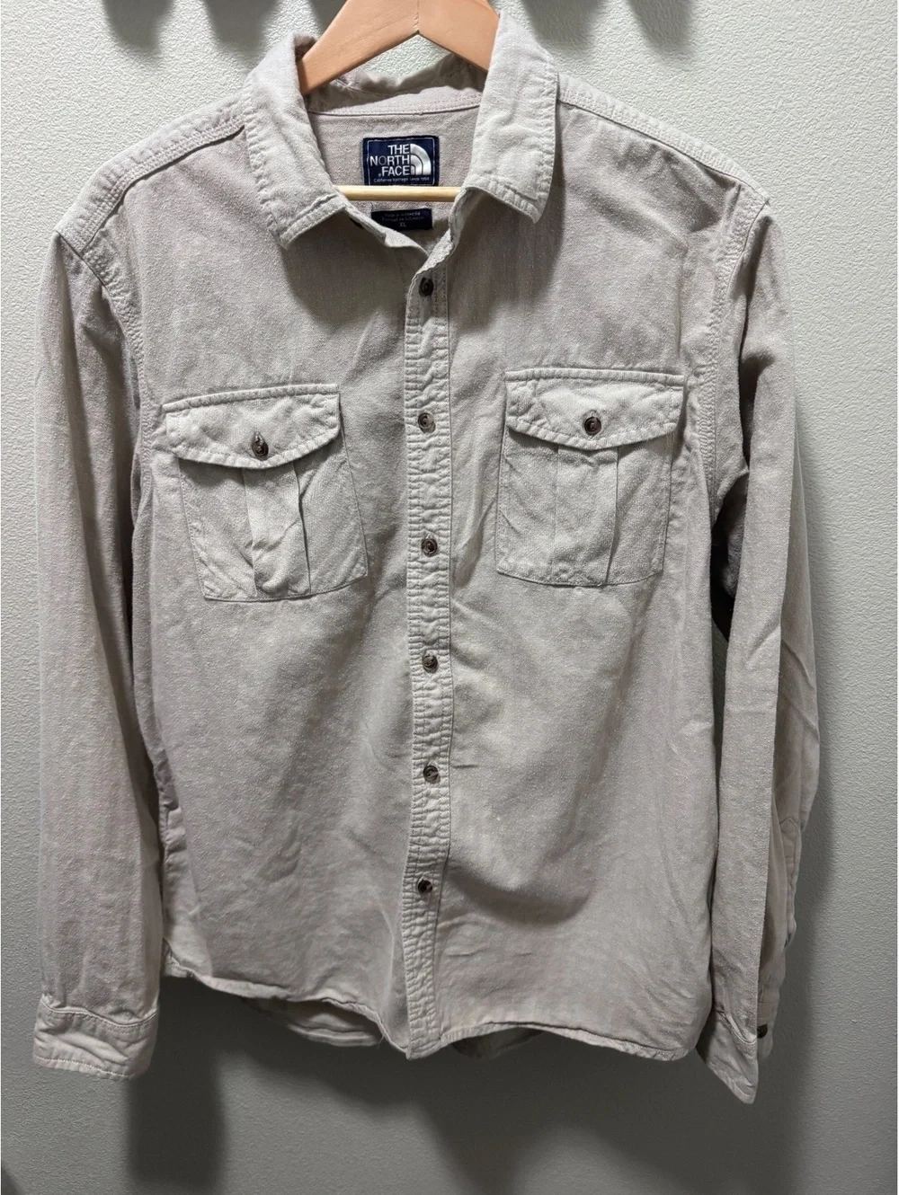 The North Face Herringbone Work Shirt Men’s XL Khaki Heritage Long Sleeve